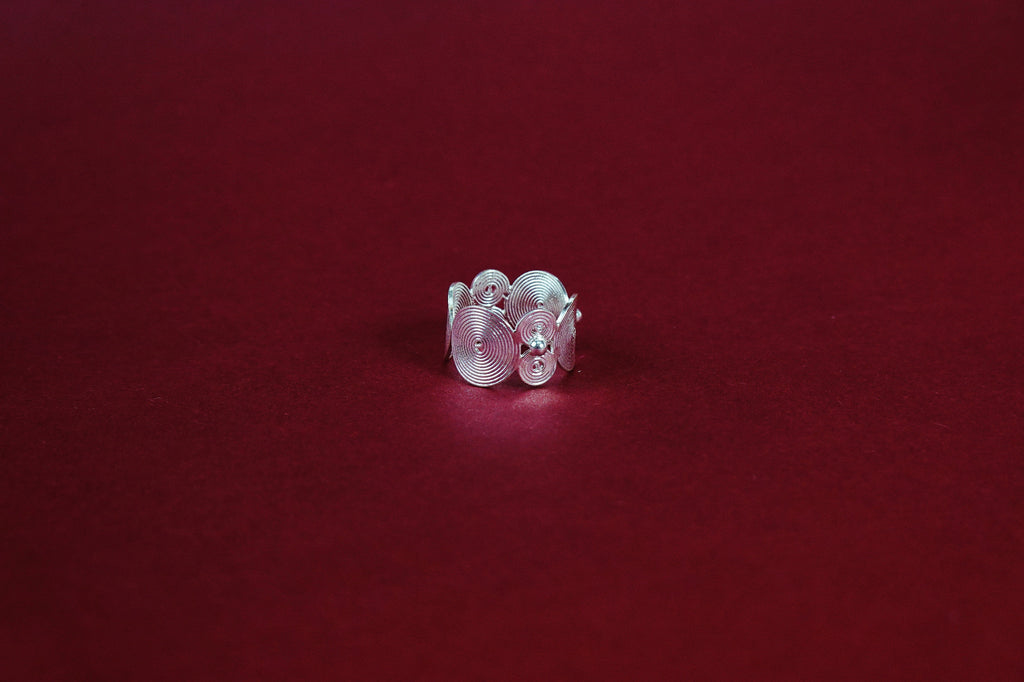 Swirl Tide Ring